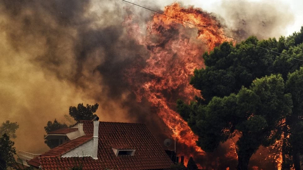 Συγκλονιστική η ανταπόκριση του κόσμου: Μεγάλη βοήθεια για την πυρόπληκτη γιαγιά με την 9χρονη εγγονή που βρέθηκαν στο δρόμο